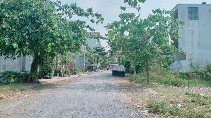 Bán Đất Mặt tiền đường nhựa Tân Xuân Hóc Môn 