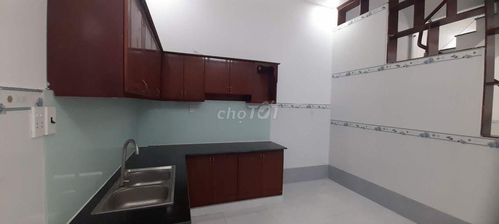 BÁN NHÀ 5M X 20M HẺM XE HƠI GẦN CHỢ BÌNH CHÁNH