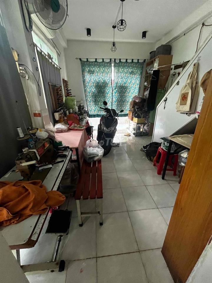Sang mb vị tri trung tâm Thảo Điền