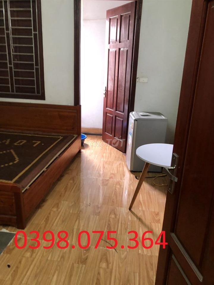 tôi còn 3 phòng còn trống rộng 15m2, có điều hòa, nóng lạnh đầy dủ