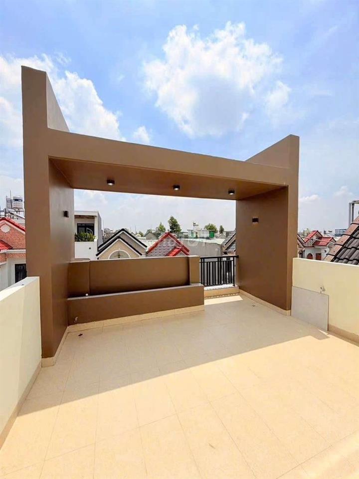 Chính chủ cần bán gấp nhà 1 trệt 2 lầu đường Lê Thị Trung đã có sổ