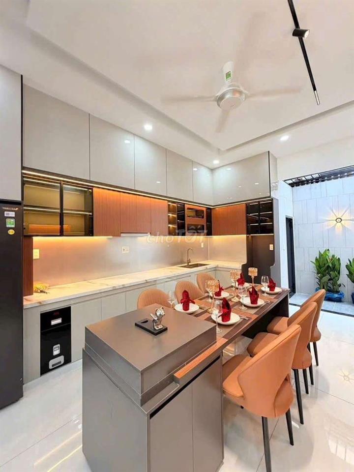 Chính chủ cần bán gấp nhà 1 trệt 2 lầu đường Lê Thị Trung đã có sổ