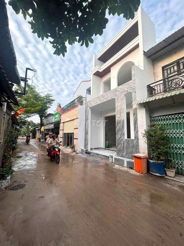 Thanh lý nhà mới xây Thủ Khoa Huân P. Bình Chuẩn sổ sẵn