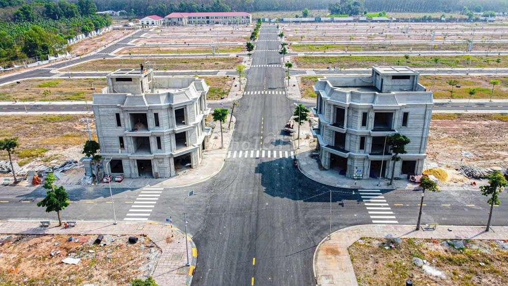 Cần bán gấp lô đất 70m2, MT DT741, gần KCN vsip 2, đã có sổ riêng