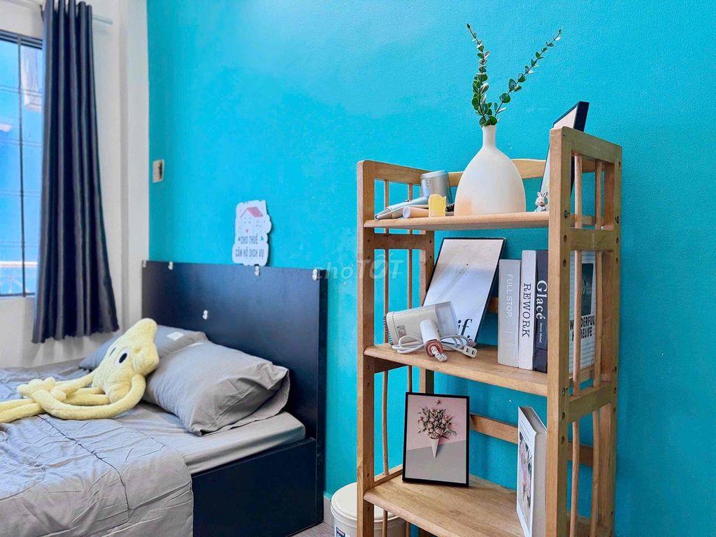 Studio tách bếp ban công ngay trung tâm Sài Gòn