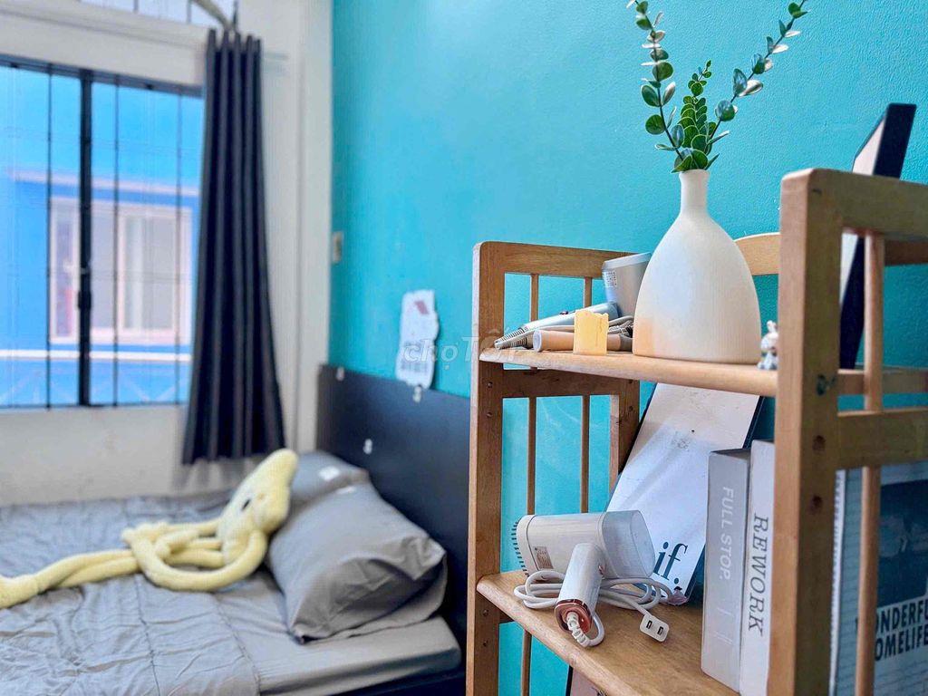Studio tách bếp ban công ngay trung tâm Sài Gòn