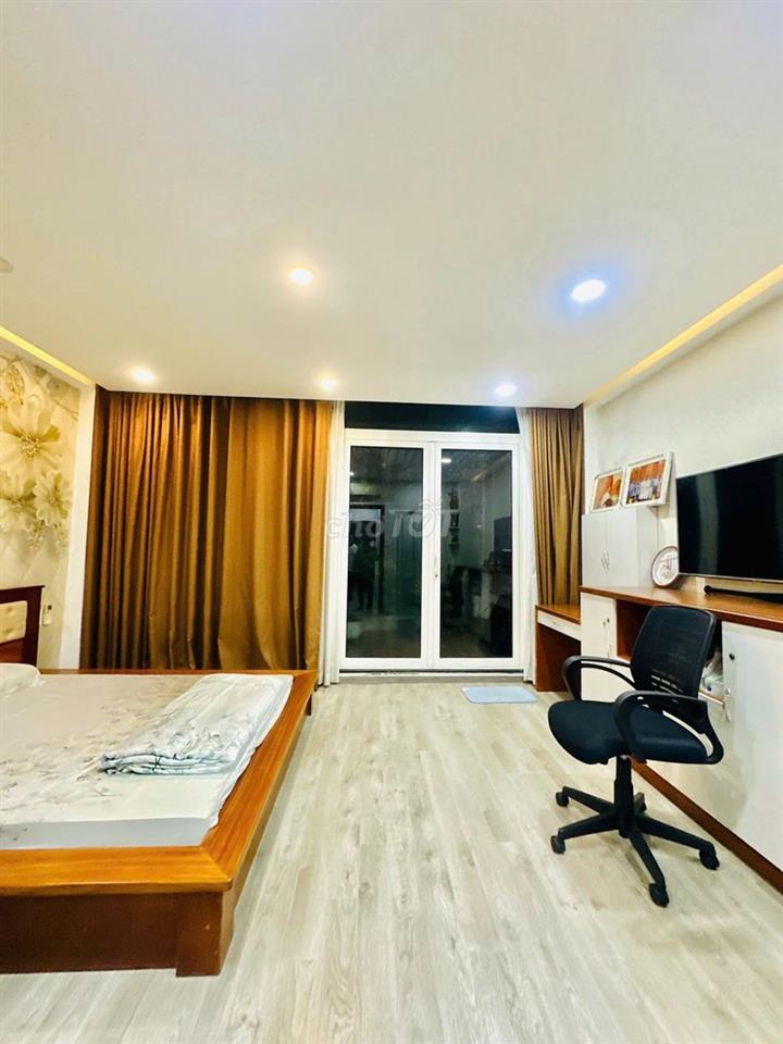 Cho thuê nhà khu K300 đường Nguyễn Minh Hoàng - DT 6m x18m, Hầm 3 Lầu