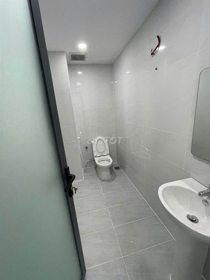 Cho thuê nhà nguyên căn đường Lê Văn Sỹ, Phú Nhuận, 5mx25m, DTSD 250m2