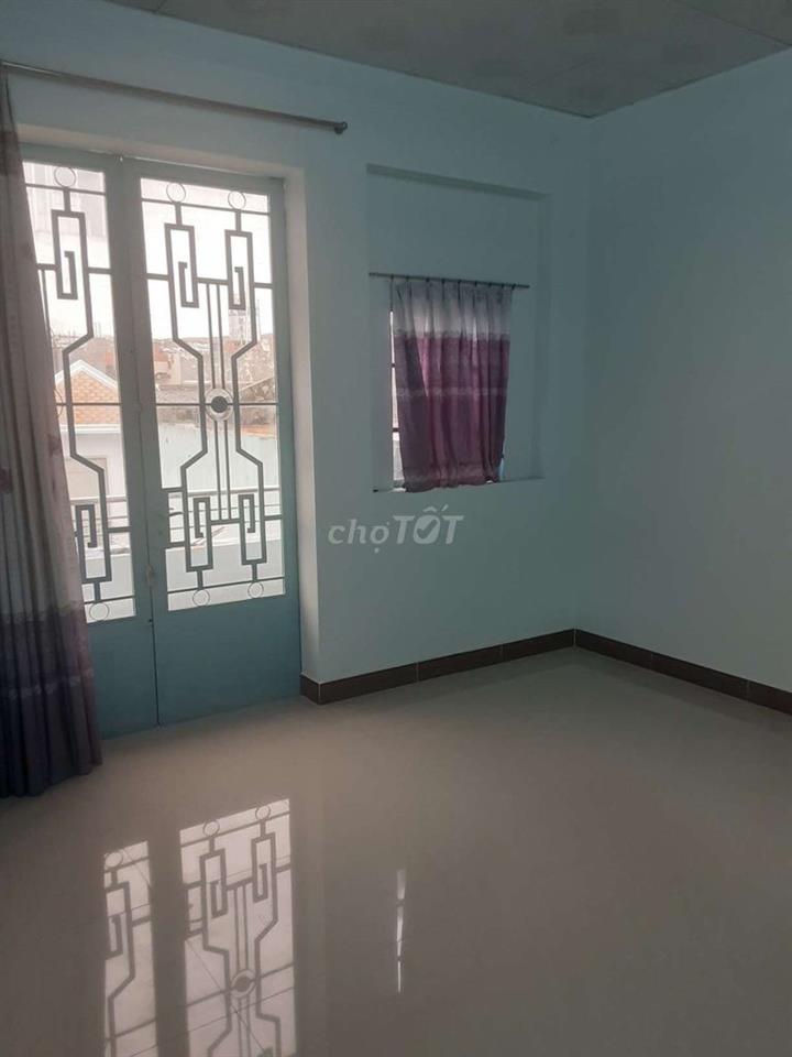 nhà tư nhân ít người dư 1 phòng 