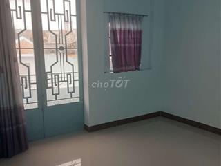 nhà tư nhân ít người dư 1 phòng 