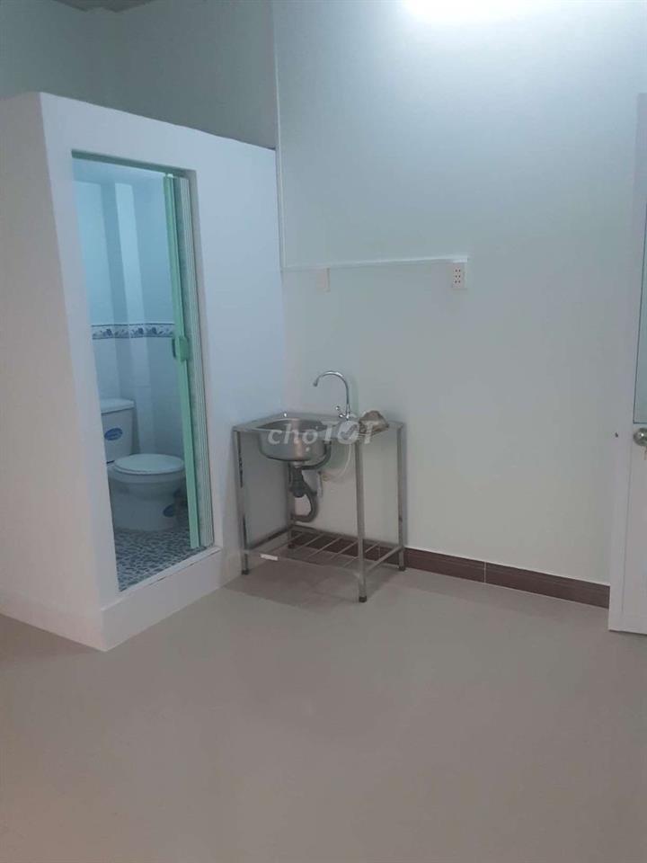 nhà tư nhân ít người dư 1 phòng 