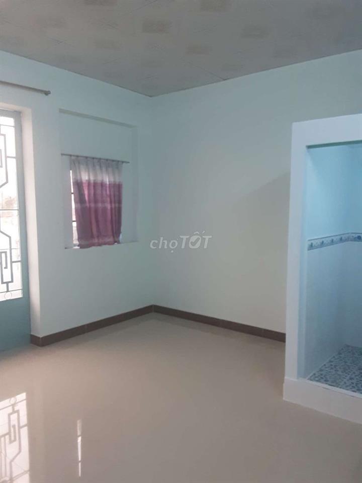nhà tư nhân ít người dư 1 phòng 