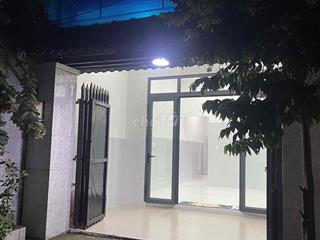 Nhà 100m2