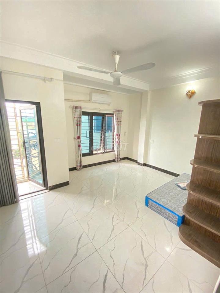 Cho thuê nhà 52m 1 phòng ngủ và 1 bếp