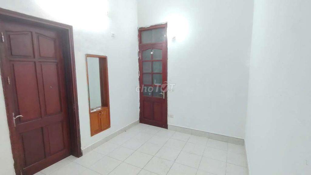 Phòng Xã Đàn Khu Trung Tâm Giờ Tự Do 2tr2 2tr5