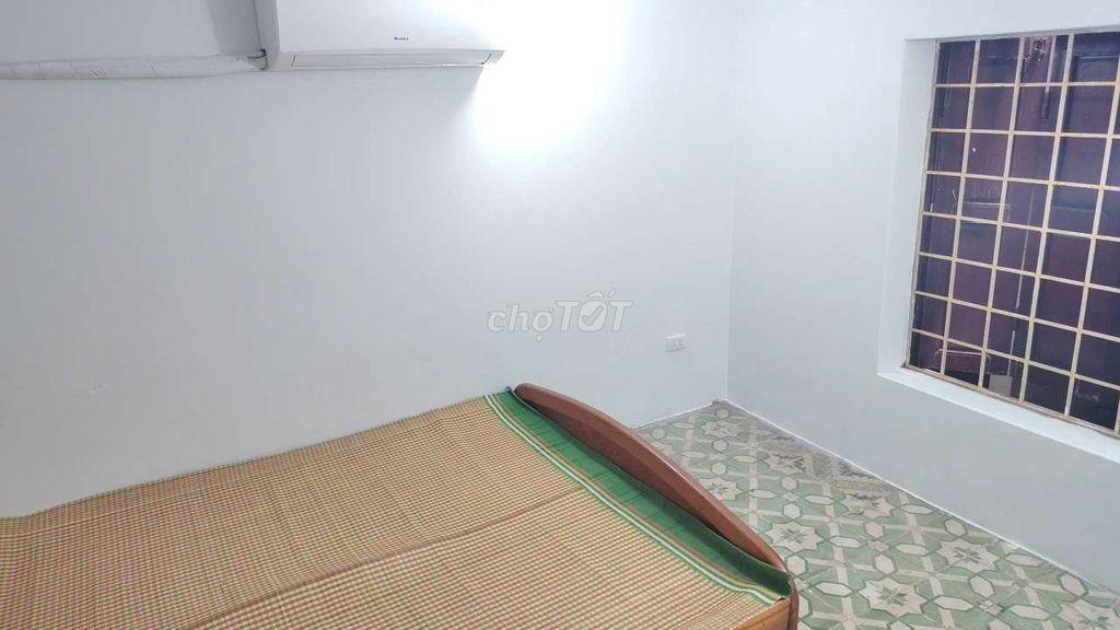 Phòng Xã Đàn Khu Trung Tâm Giờ Tự Do 2tr2 2tr5