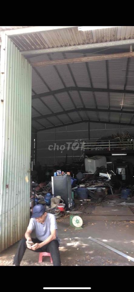 Cho thuê xưởng dt240m2 ngang 11m đường Chu Huy Mân
