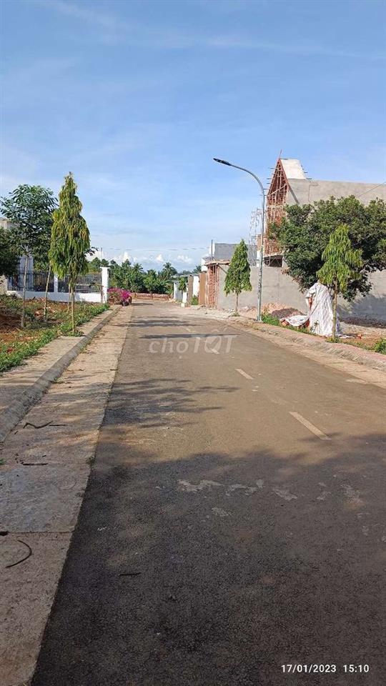 Đất sau Chợ Bình Lộc