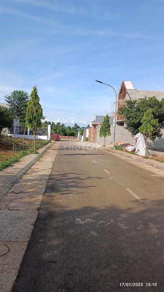 Đất sau Chợ Bình Lộc
