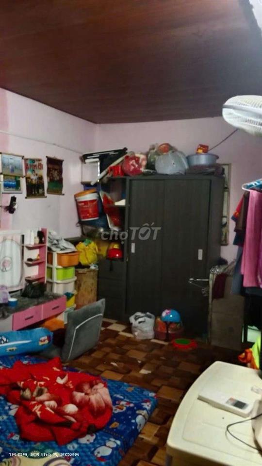 Nhà chính chủ bán một trệt một lầu có sổ hồng riêng nhà đổi một tấm