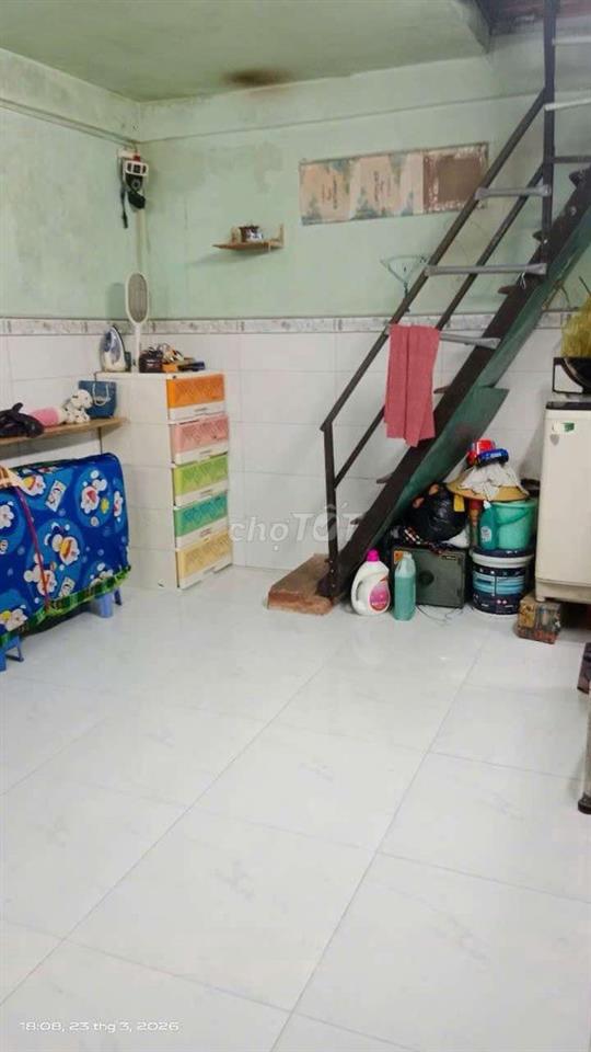 Nhà chính chủ bán một trệt một lầu có sổ hồng riêng nhà đổi một tấm