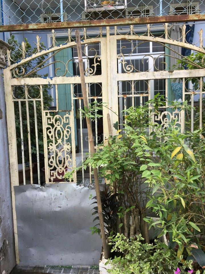 Bà Cô đi Mỹ gửi bán Căn nhà