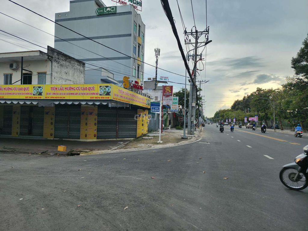 4 căn góc sau lưng bệnh viện ĐKAG