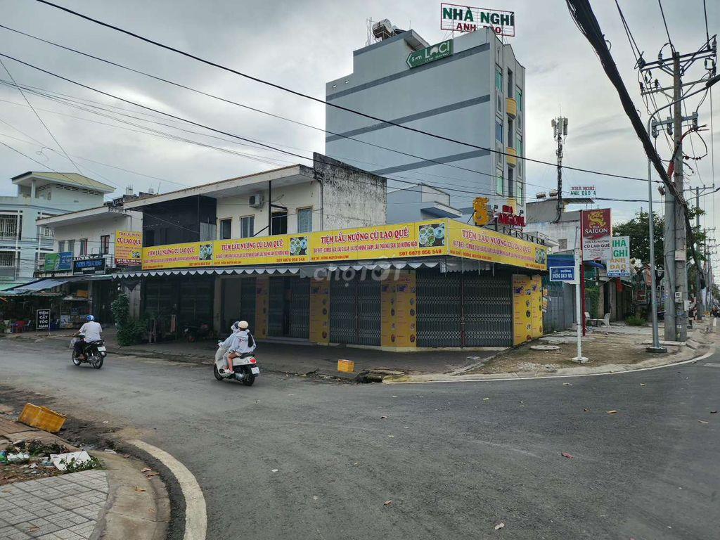 4 căn góc sau lưng bệnh viện ĐKAG