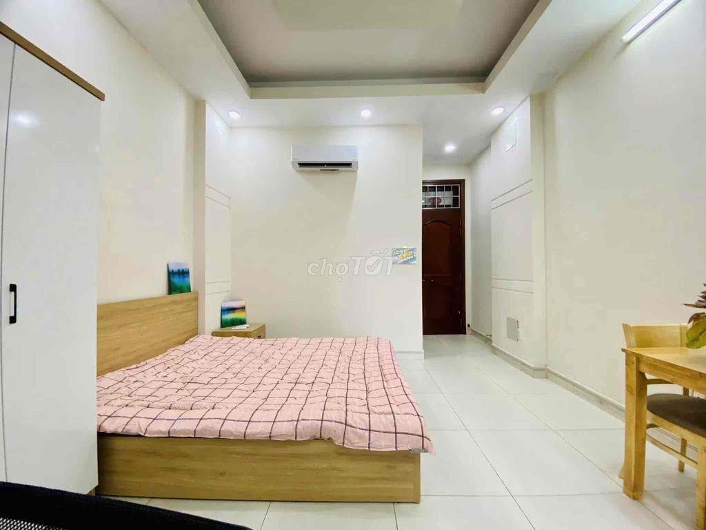 Phòng Trọ Ban Công Hoàng Hoa Thám, full nội thất