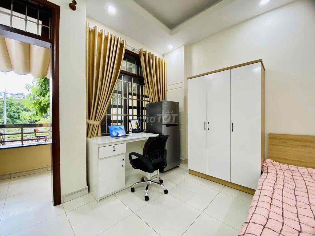 Phòng Trọ Ban Công Hoàng Hoa Thám, full nội thất