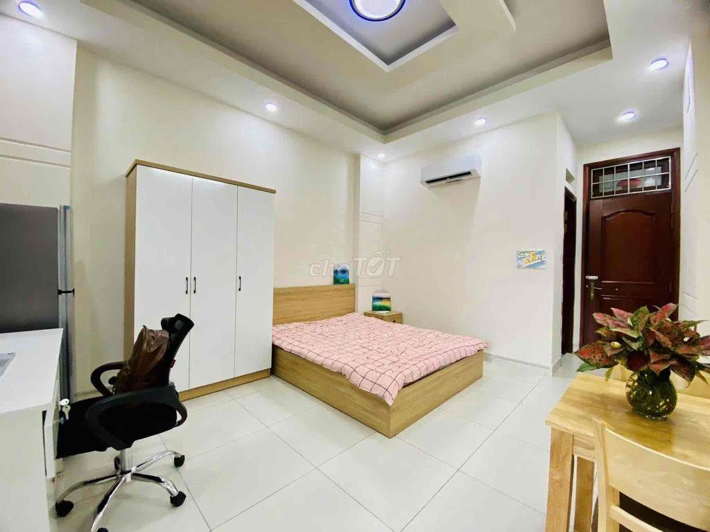 Phòng Trọ Ban Công Hoàng Hoa Thám, full nội thất