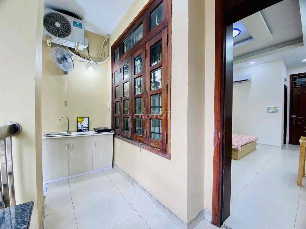 Phòng Trọ Ban Công Hoàng Hoa Thám, full nội thất