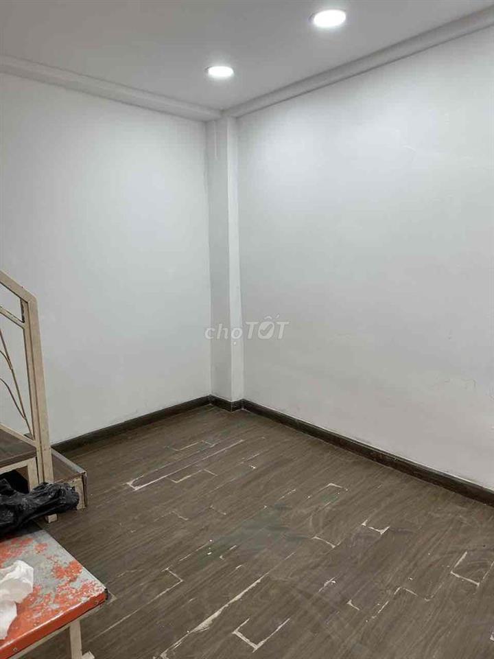 Nhà hẻm xe tải trệt, lững, lầu 20m2, dtsd: 50m2