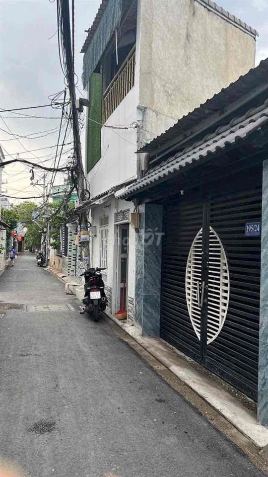 Nhà hẻm xe tải trệt, lững, lầu 20m2, dtsd: 50m2