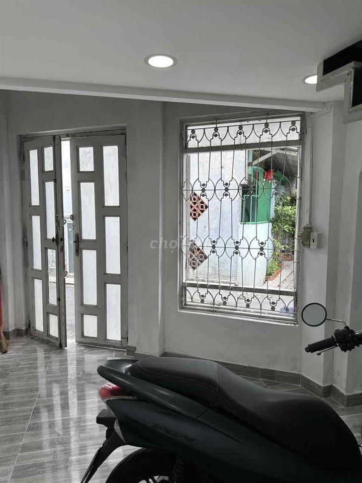 Nhà hẻm xe tải trệt, lững, lầu 20m2, dtsd: 50m2