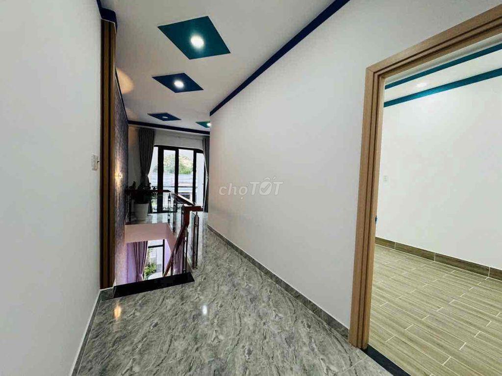 Bán nhà gấp , chính chủ , sổ riêng