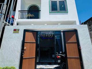 Bán nhà gấp , nhà rộng rãi , chính chủ , sổ riêng