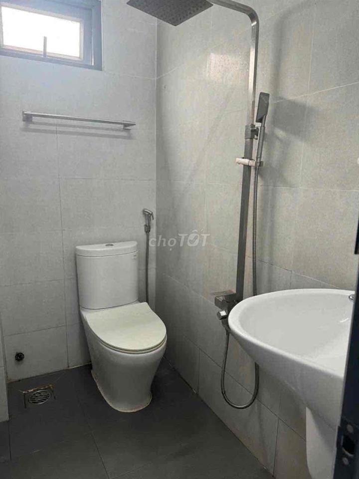 Liền kề KDC BỘ CÔNG AN (Q7): Ngang 9M Hiếm có , sổ hồng riêng , có sân