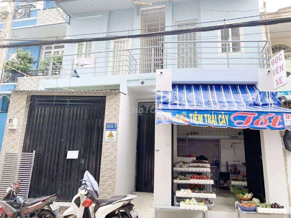 Lê Văn Lương góc NTThập phòng có gác, giờ tự do