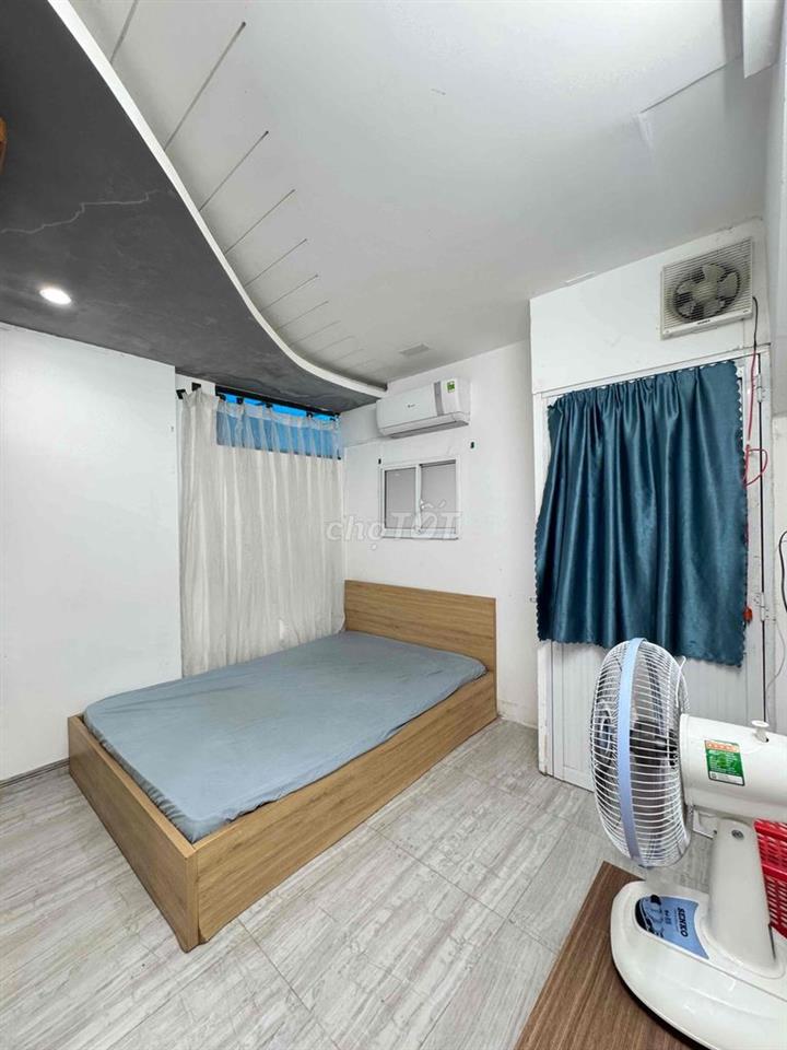 STUDIO FULL NỘI THẤT- MÁY GIẶT RIÊNG- NGAY TRỆT- GẦN HVHK CS2