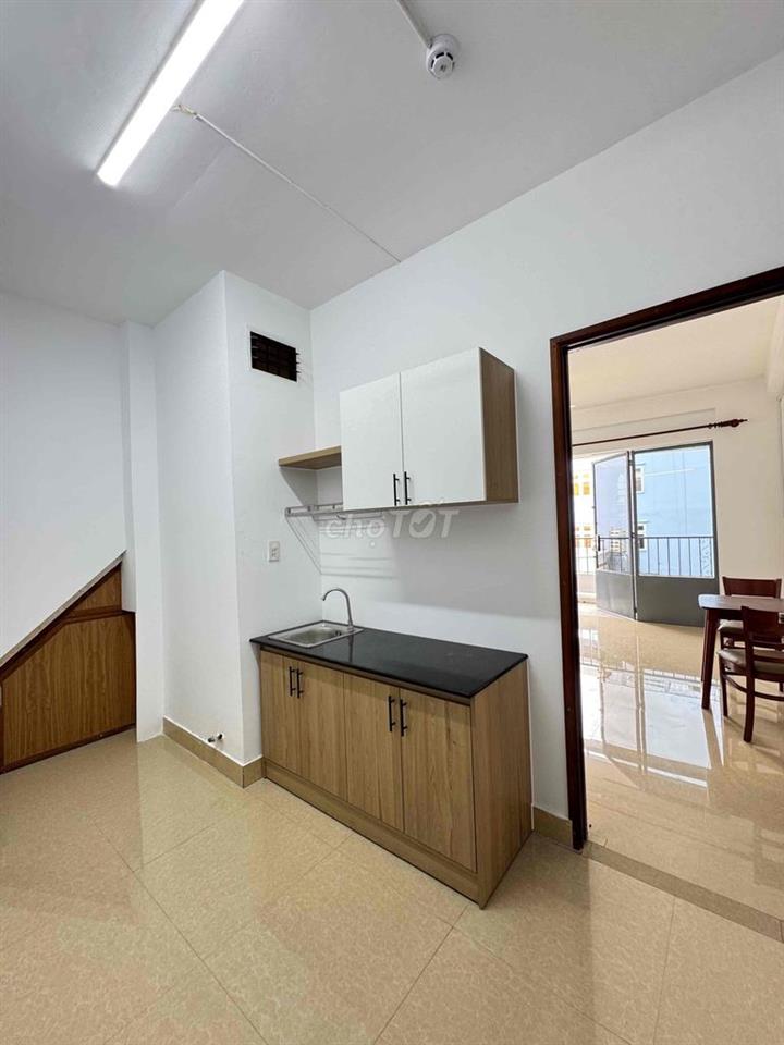 CHDV 1PN TÁCH BẾP BAN CÔNG - FULL NỘI THẤT CƠ BẢN NGAY NGÃ TƯ BẢY HIÊN
