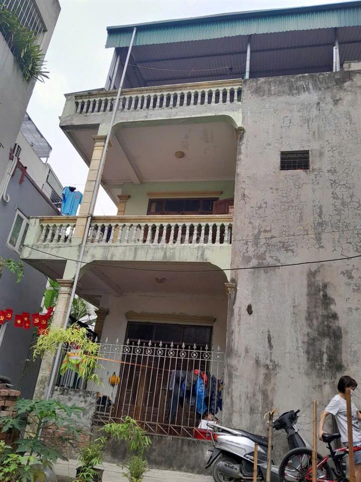 Cho thuê nhà, có điều hòa, mái chống nóng, chỗ để xe, giá cả hợp lý