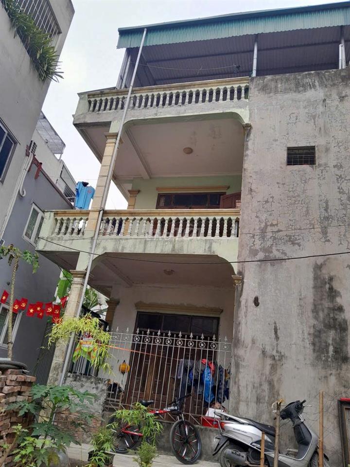 Cho thuê nhà nguyên căn 2,5 tầng gần trường, chợ, khu vực an ninh tốt