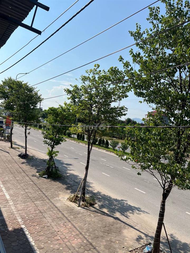 CHO THUÊ VĂN PHÒNG / TRUNG TÂM 700M2 MẶT TIỀN ĐƯỜNG GẦN KCN NỘI BÀI