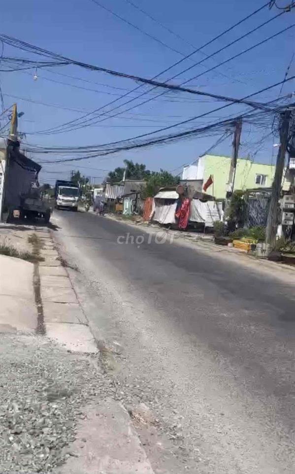 nhà cách chợ kiểng phước 500m