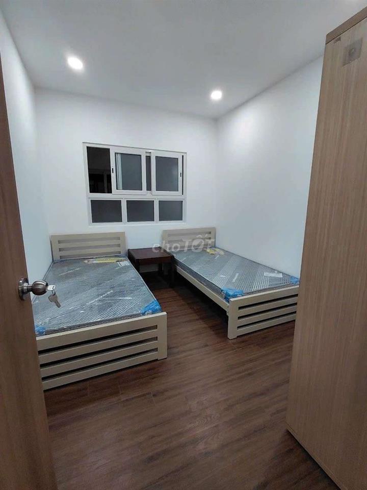 Tìm nữ sinh viên ở ghép 
