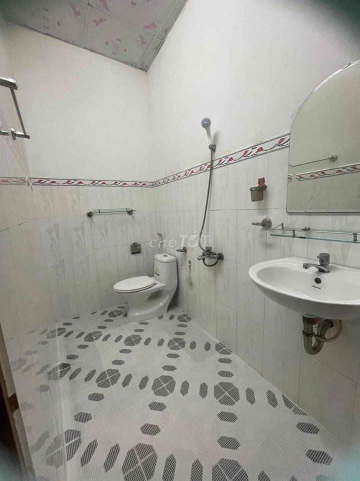 Cho thuê phòng sạch đẹp đủ tiện nghi gần ĐH NTT