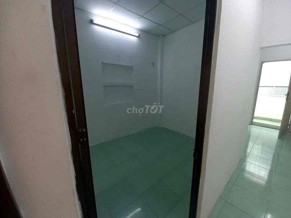 Nguyên Căn 2Phòng hẻm 4x15m Huỳnh Tấn Phát ngay KCX Tân Thuận Q7