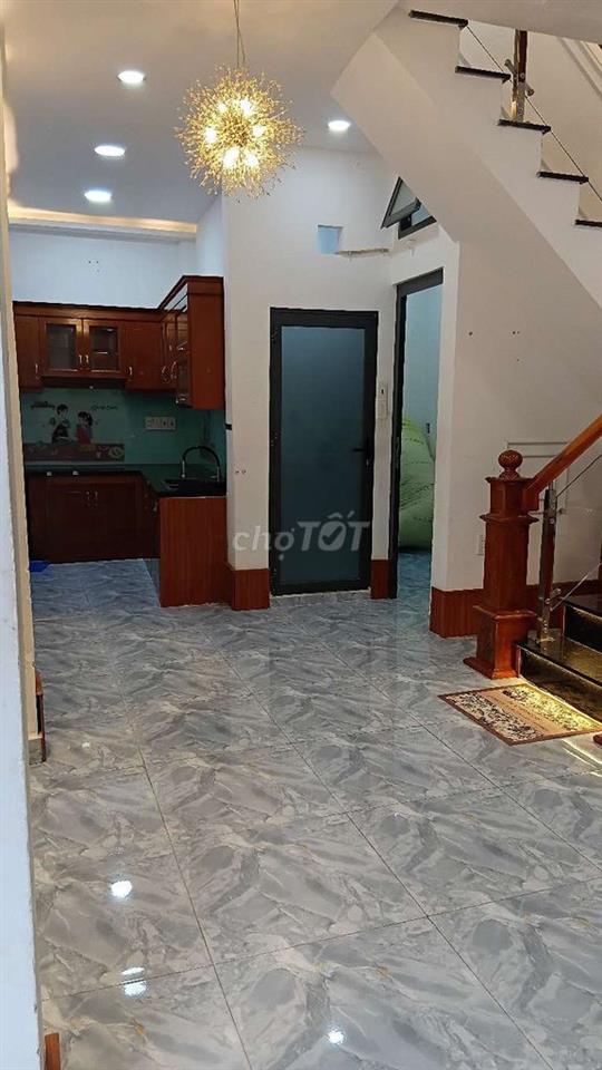 Nhà Sát Chợ Cầu Số 2, Bình Đông, 5m x 9, 2 Tầng, Sổ Hoàn Công 