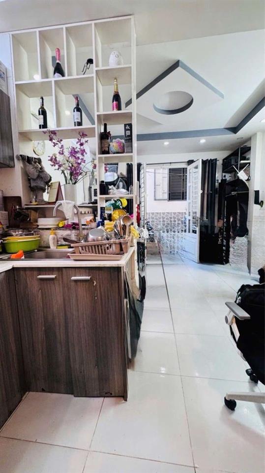 Hồ Thành Biên, 4m x 8m, 2PN, Sổ Hồng Riêng, Chỉ Hơn 2 Tỏi, Quận 8
